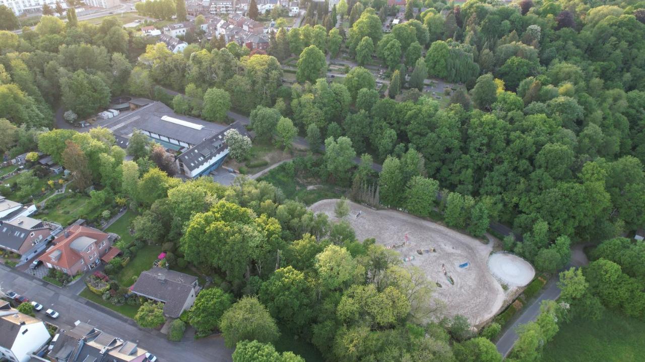 Wunderschoen Zwischen Ortsausgang Und Waldesrand Gelegene, Schoene Apartments Herzogenrath Ngoại thất bức ảnh